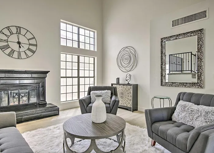 Hot Tub! Family-friendly Home, 8 Mi To Westgate Glendale