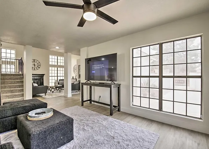 Hot Tub! Family-friendly Home, 8 Mi To Westgate Holiday home Glendale