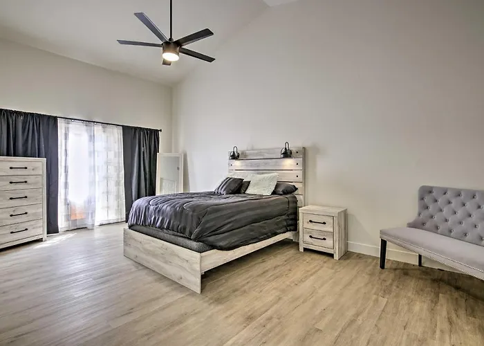 Holiday home Hot Tub! Family-friendly Home, 8 Mi To Westgate Glendale