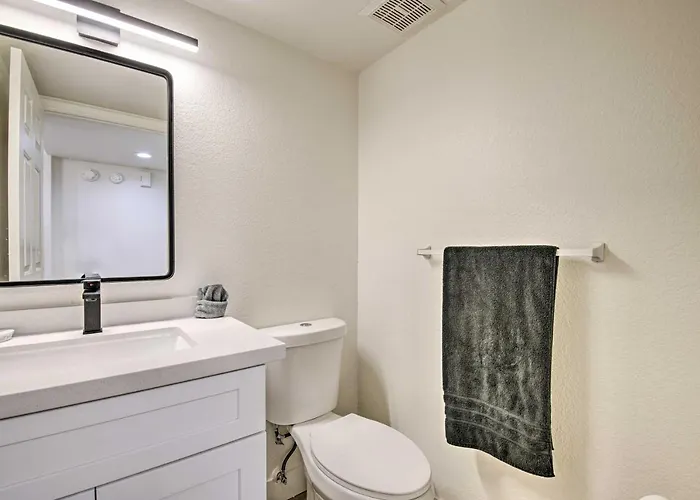 Hot Tub! Family-friendly Home, 8 Mi To Westgate Holiday home Glendale
